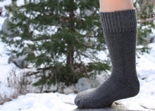 Load image into Gallery viewer, &quot;Superwarm&quot; Heavy Extreme Alpaca Socks