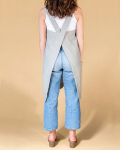 criss cross apron classic fit in smoked